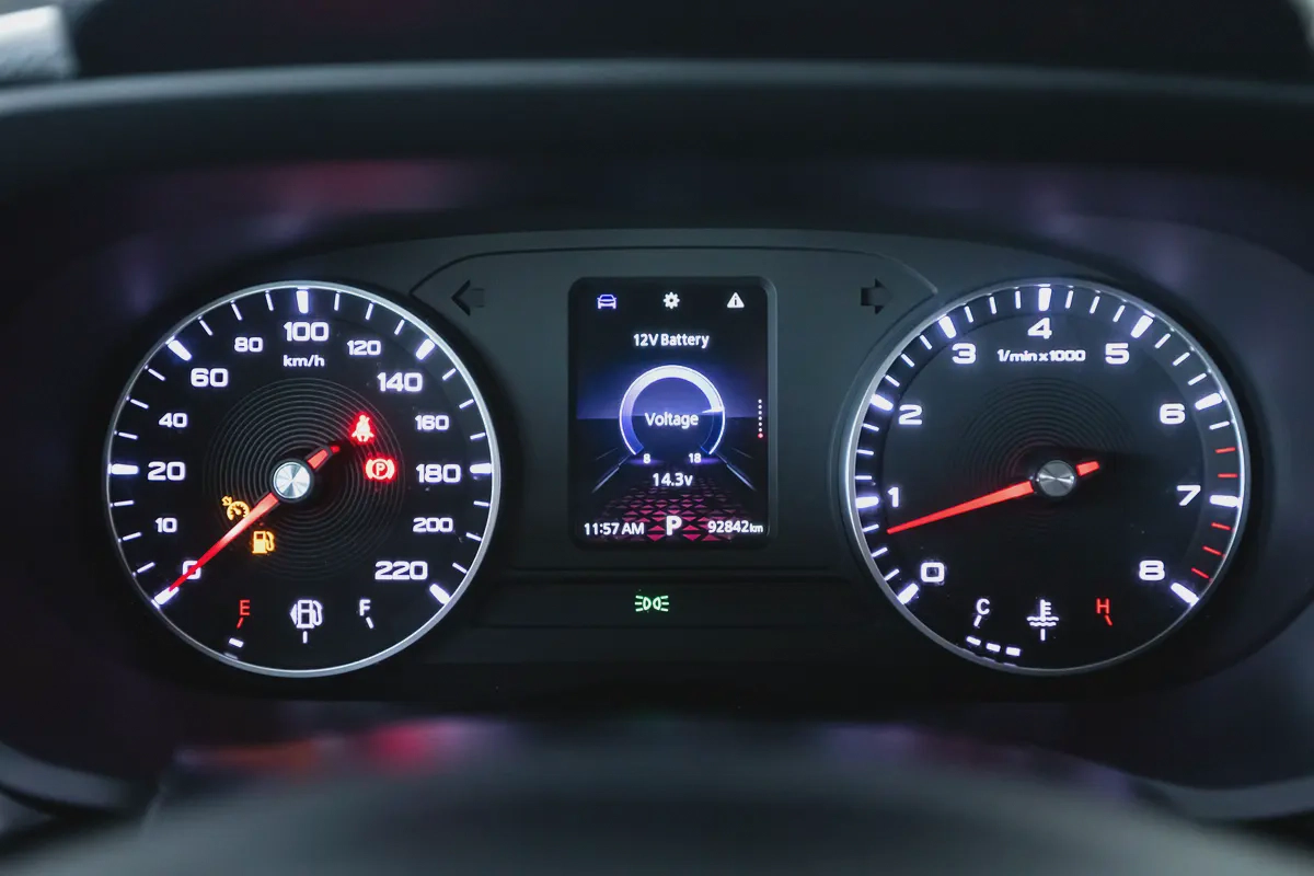1 YR / 20,000 KM WARRANTY | AED 600 PM-11-11