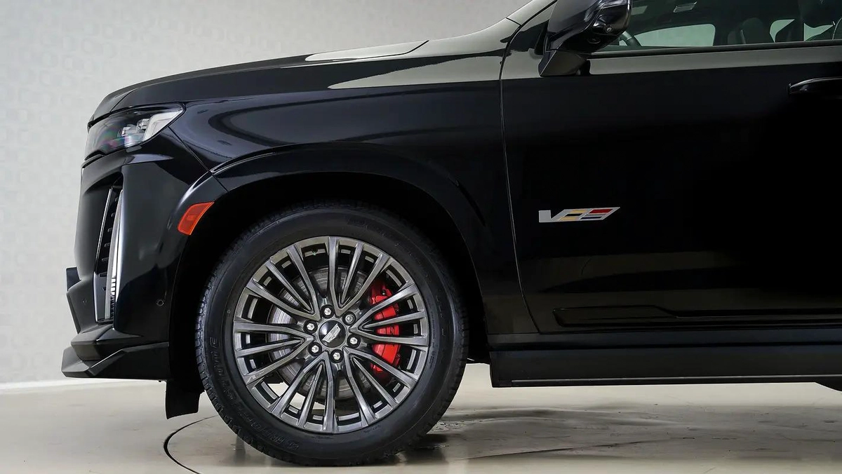 Cadillac Escalade V-3-3