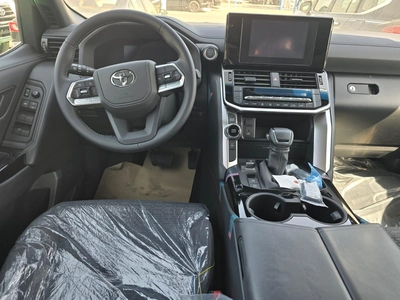 TOYOTA LC300 GXR 3.5L P 2026 – BASIC WITH SUNROOF-7