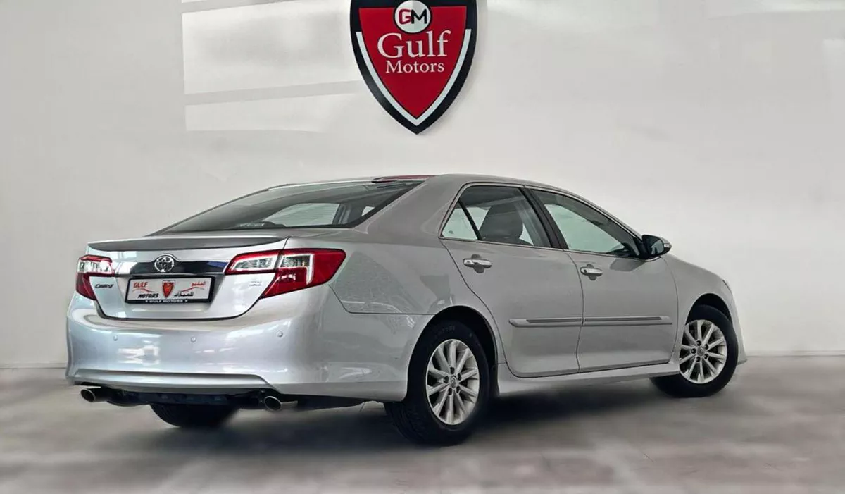 Toyota Camry SE 2.5L-4CYL  EXCELLENT CONDITION LOW KILOMETER DRIVEN-3-0