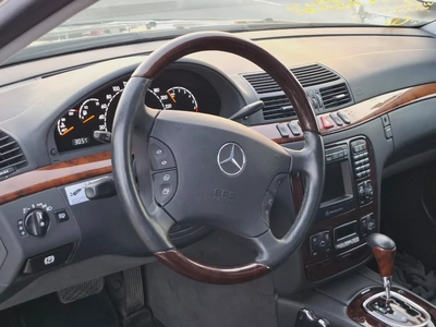 Mercedes Benz S320-13