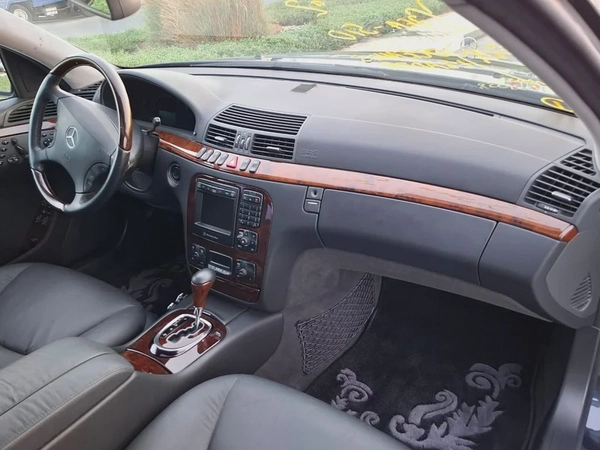 Mercedes Benz S320