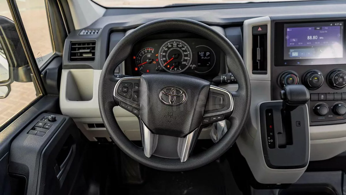 Toyota Hiace GL-15-0