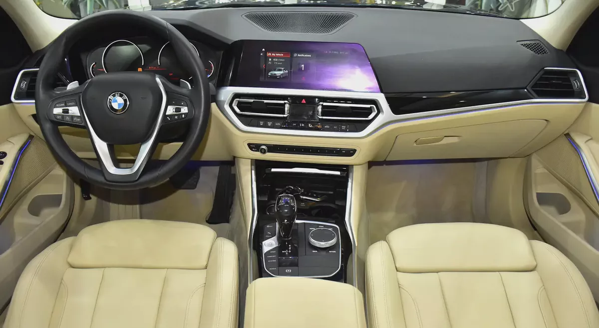 ORIGINAL PAINT ( ثبغ وكاله ) BMW 320i ( 2020 Model ) in Blue Color European Specs-10-10
