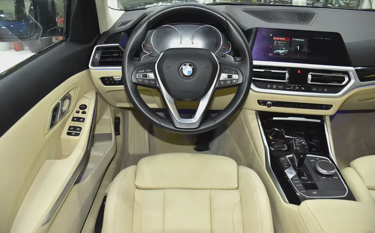 ORIGINAL PAINT ( ثبغ وكاله ) BMW 320i ( 2020 Model ) in Blue Color European Specs-11-11