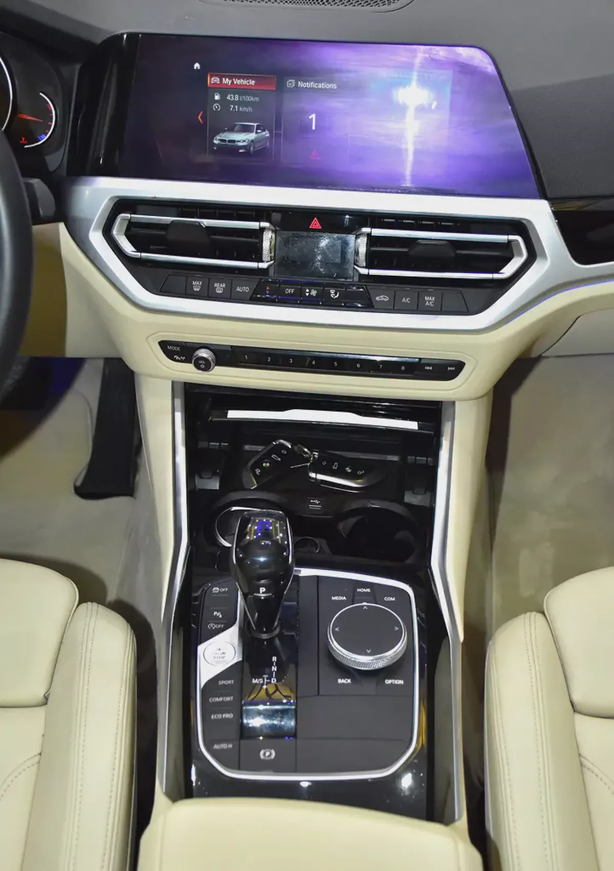 ORIGINAL PAINT ( ثبغ وكاله ) BMW 320i ( 2020 Model ) in Blue Color European Specs-14-14