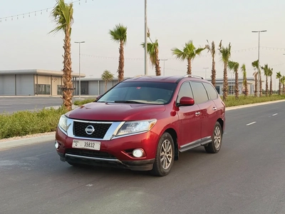 Nissan Pathfinder SL 2014 | Excellent Condition | Sunroof | Leather Seats-1