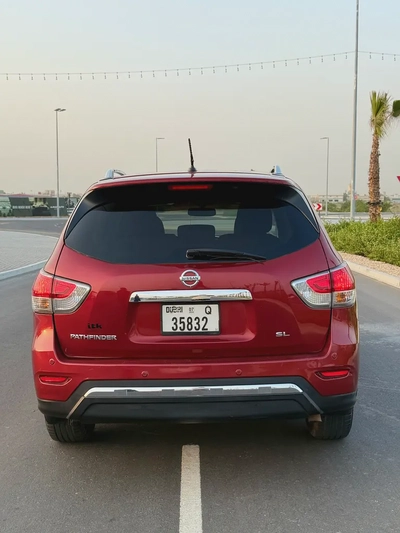 Nissan Pathfinder SL 2014 | Excellent Condition | Sunroof | Leather Seats-3
