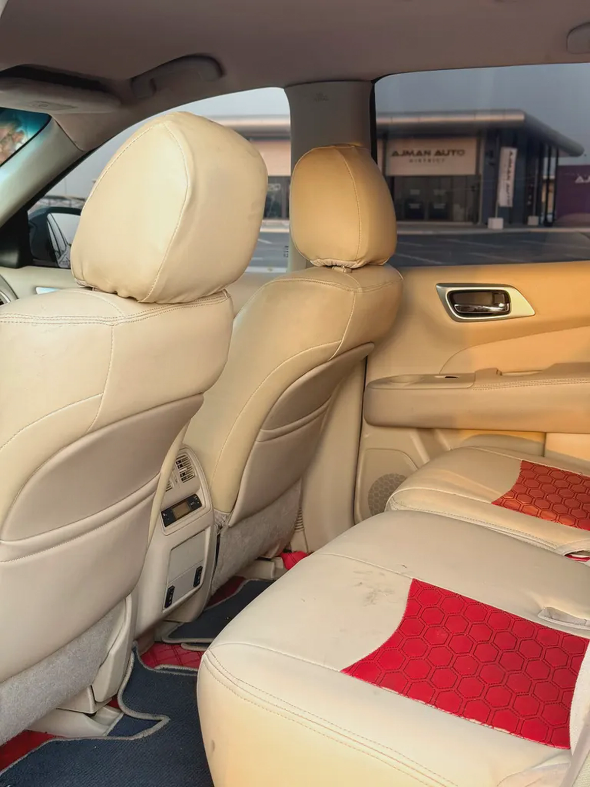 Nissan Pathfinder SL 2014 | Excellent Condition | Sunroof | Leather Seats-7-7