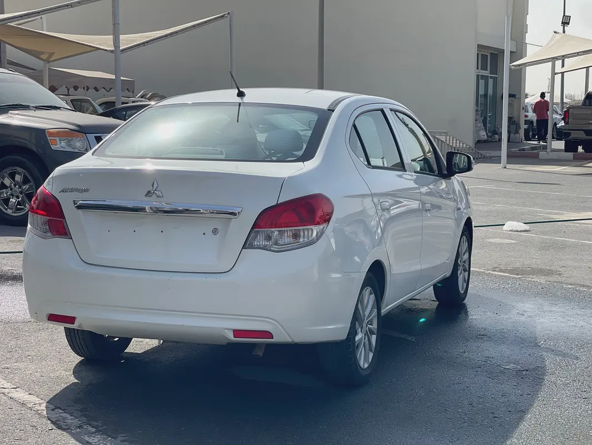 Mitsubishi Attrage GLS 2019 - GCC Specs - Excellent Condition-2-2
