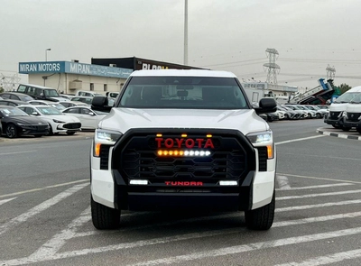 Toyota Tundra 2024 Toyota Tundra Crewmax SR - X Series - 3.4L V6 - AWD 4x4 - Rear Camera - Leather Seat --2
