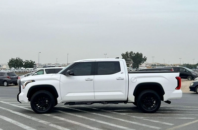 Toyota Tundra 2024 Toyota Tundra Crewmax SR - X Series - 3.4L V6 - AWD 4x4 - Rear Camera - Leather Seat --4