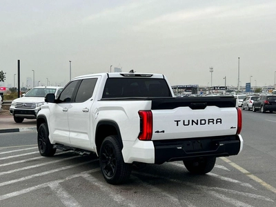 Toyota Tundra 2024 Toyota Tundra Crewmax SR - X Series - 3.4L V6 - AWD 4x4 - Rear Camera - Leather Seat --6
