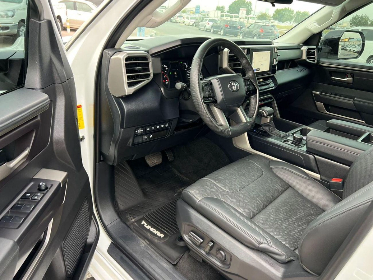 Toyota Tundra 2024 Toyota Tundra Crewmax SR - X Series - 3.4L V6 - AWD 4x4 - Rear Camera - Leather Seat --13-0