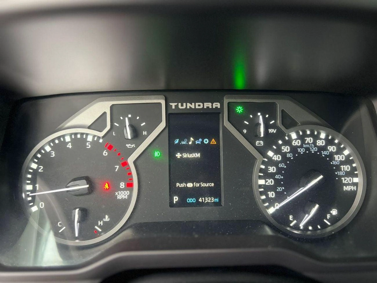 Toyota Tundra 2024 Toyota Tundra Crewmax SR - X Series - 3.4L V6 - AWD 4x4 - Rear Camera - Leather Seat --17-0