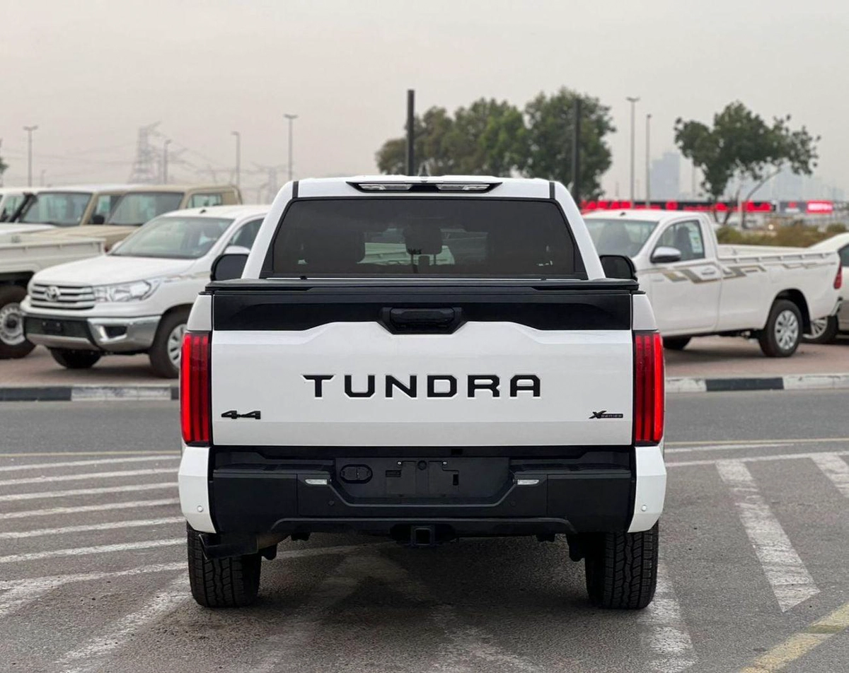 Toyota Tundra 2024 Toyota Tundra Crewmax SR - X Series - 3.4L V6 - AWD 4x4 - Rear Camera - Leather Seat --7-0