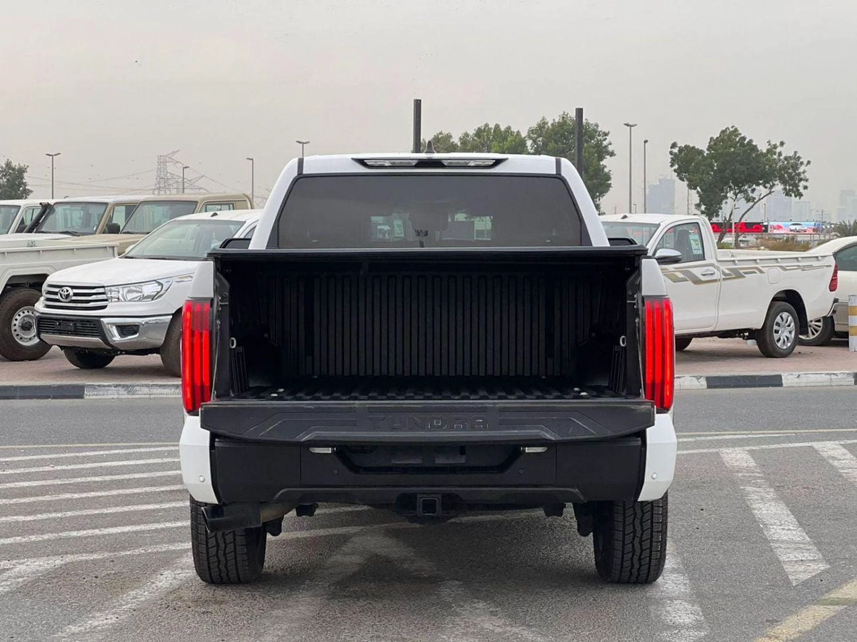 Toyota Tundra 2024 Toyota Tundra Crewmax SR - X Series - 3.4L V6 - AWD 4x4 - Rear Camera - Leather Seat --8-0