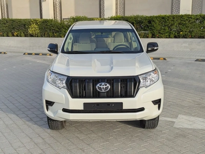 Toyota Prado 2023 V4 2.7L GCC Specs - Immaculate Condition-18