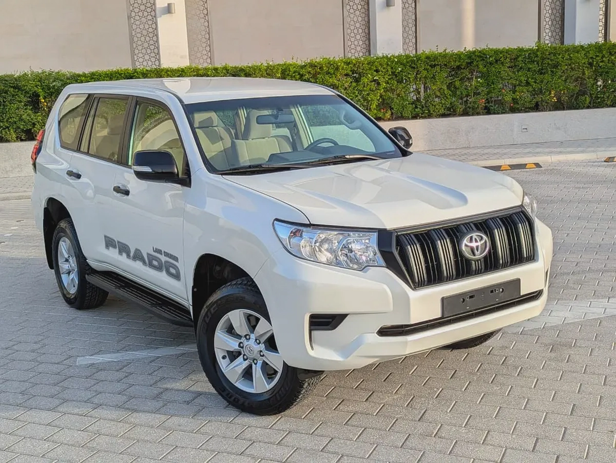 Toyota Prado 2023 V4 2.7L GCC Specs - Immaculate Condition