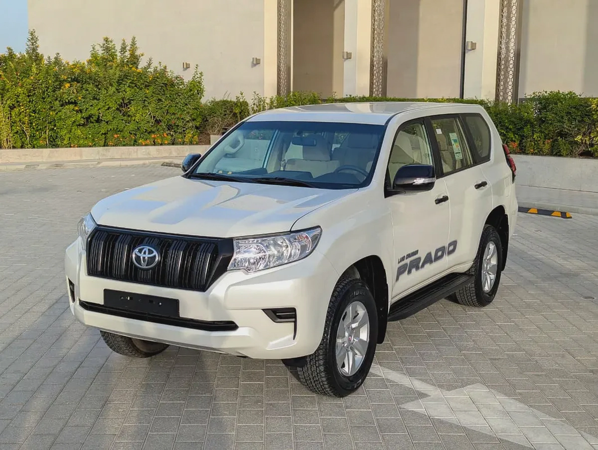Toyota Prado 2023 V4 2.7L GCC Specs - Immaculate Condition