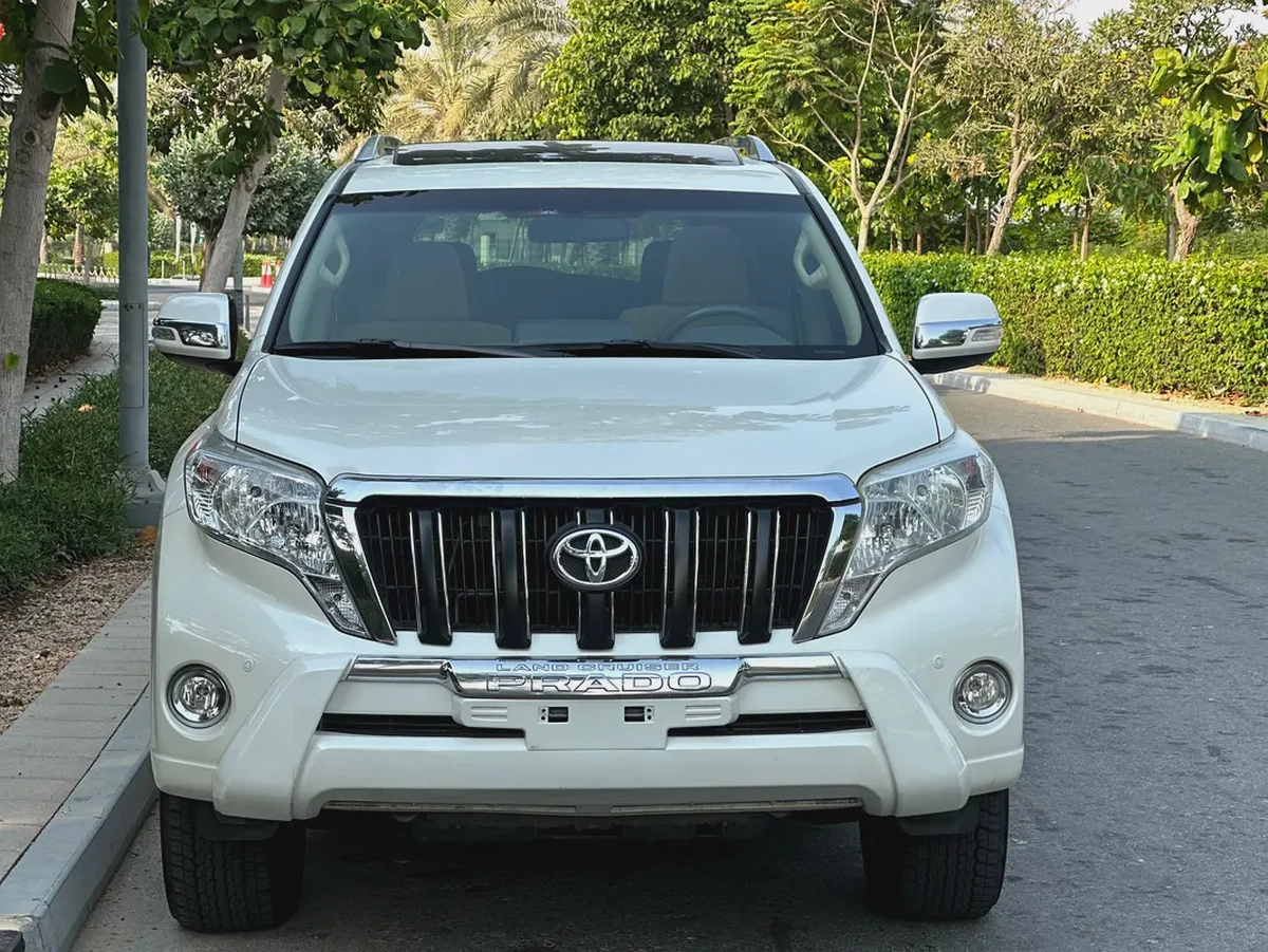 Toyota Prado GXR 2016 | GCC Specs | Low Mileage | Pristine Condition-2-2