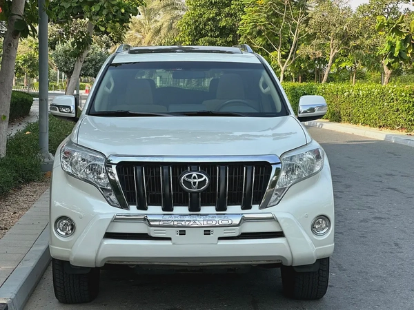 Toyota Prado GXR 2016 | GCC Specs | Low Mileage | Pristine Condition