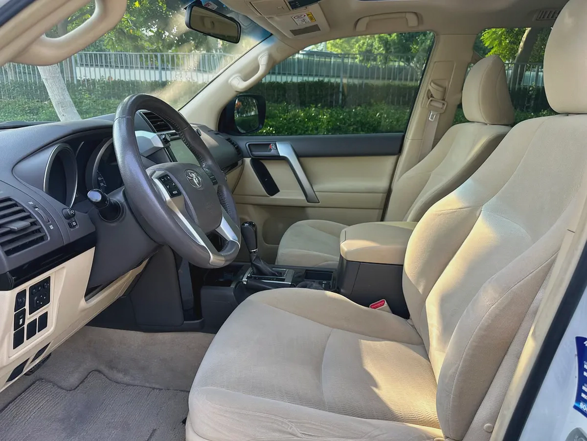 Toyota Prado GXR 2016 | GCC Specs | Low Mileage | Pristine Condition-10-10