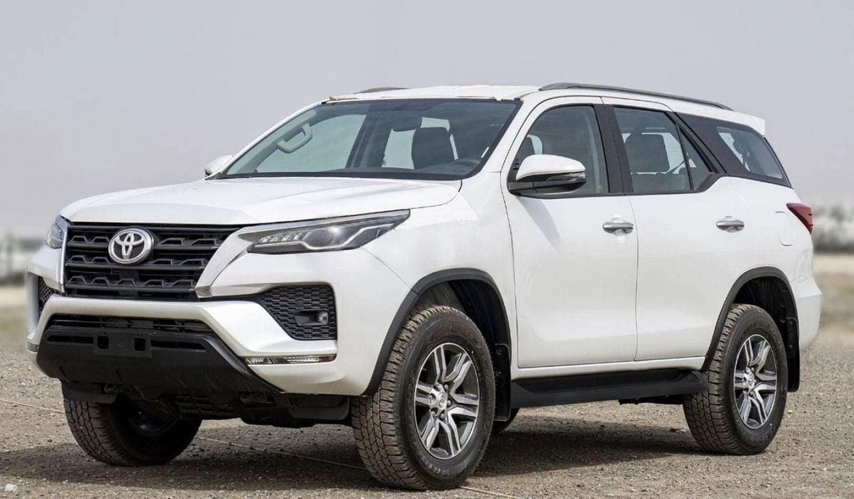 Toyota Fortuner EXR FORTUNER 2.4L DIESEL 2025-1-0