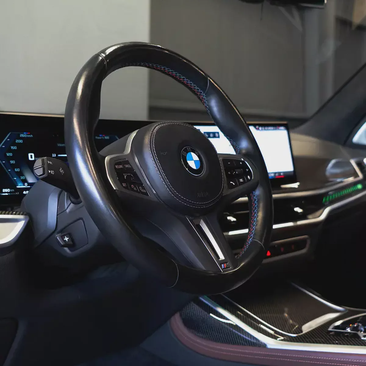 AED 6,899 pm • 0% Downpayment • BMW X7 M60i x Drive M Sport • Agency Warranty And Service Package-9-9
