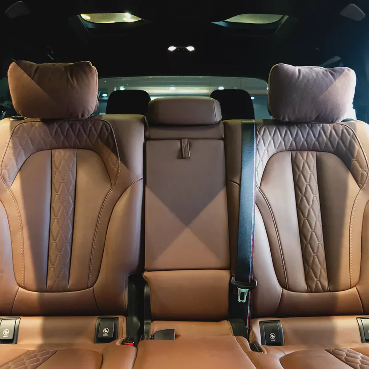 AED 6,899 pm • 0% Downpayment • BMW X7 M60i x Drive M Sport • Agency Warranty And Service Package-16-16