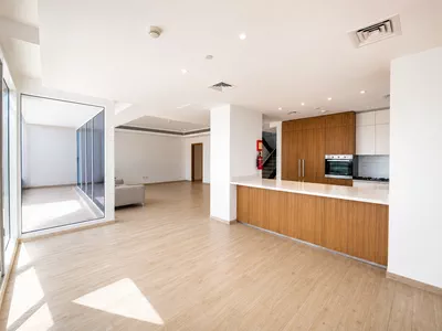 Immaculate Unit | Brand New | Luxury 4 BHK-0