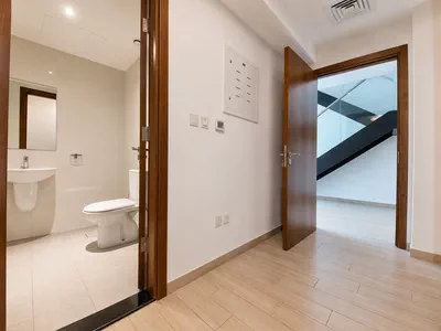 Immaculate Unit | Brand New | Luxury 4 BHK-5