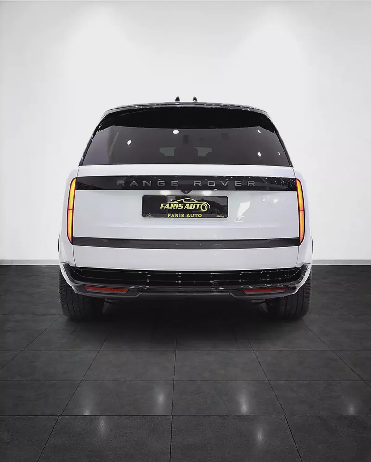 RANGE ROVER V6 P400 - 2025 LIKE NEW-2-2