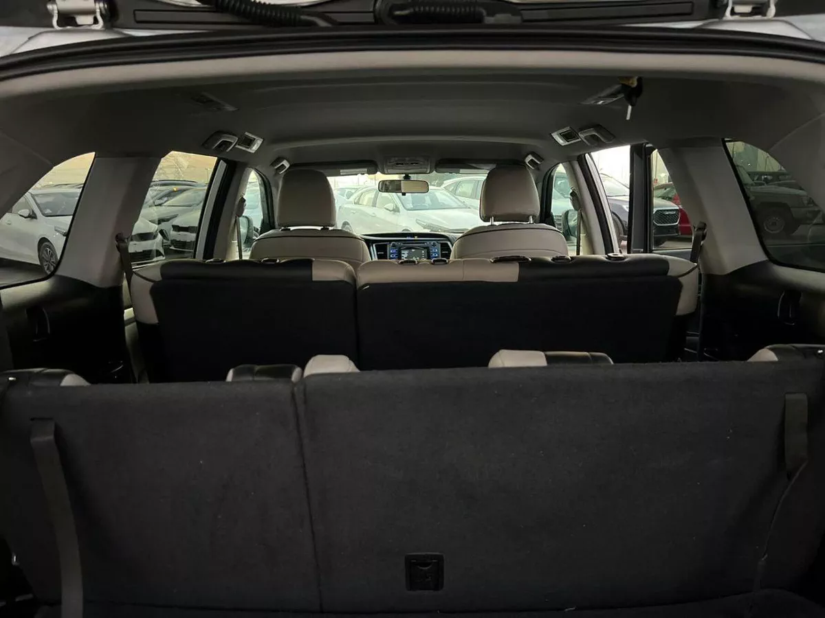 Toyota Highlander LE 2016 Toyota Highlander MidOption -3.5L - V6 - Rear  Camera - AWD 4x4 - Leather Seat -  7 seater-14-0