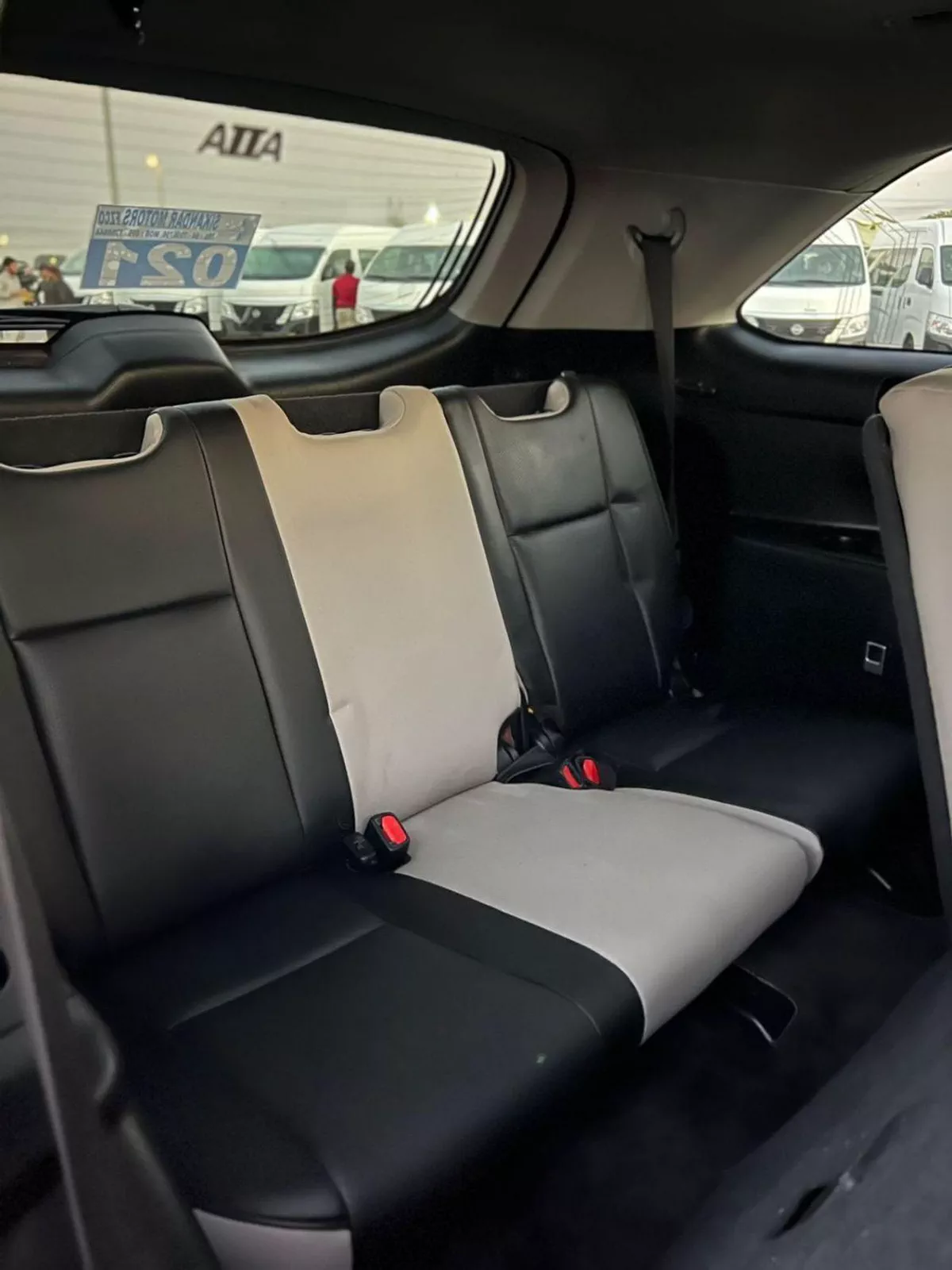Toyota Highlander LE 2016 Toyota Highlander MidOption -3.5L - V6 - Rear  Camera - AWD 4x4 - Leather Seat -  7 seater-15-0