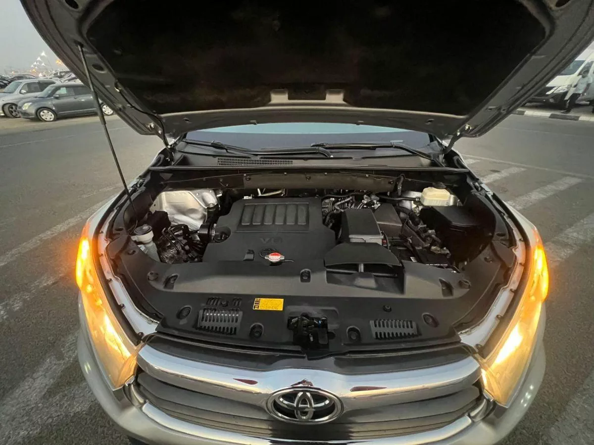 Toyota Highlander LE 2016 Toyota Highlander MidOption -3.5L - V6 - Rear  Camera - AWD 4x4 - Leather Seat -  7 seater-19-0