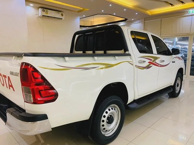 Toyota Hilux Double Cab DLX 2.4 L GCC Diesel 6-7