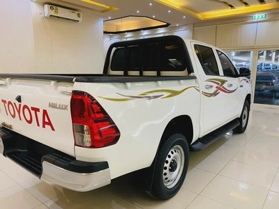 Toyota Hilux Double Cab DLX 2.4 L GCC Diesel 6-8
