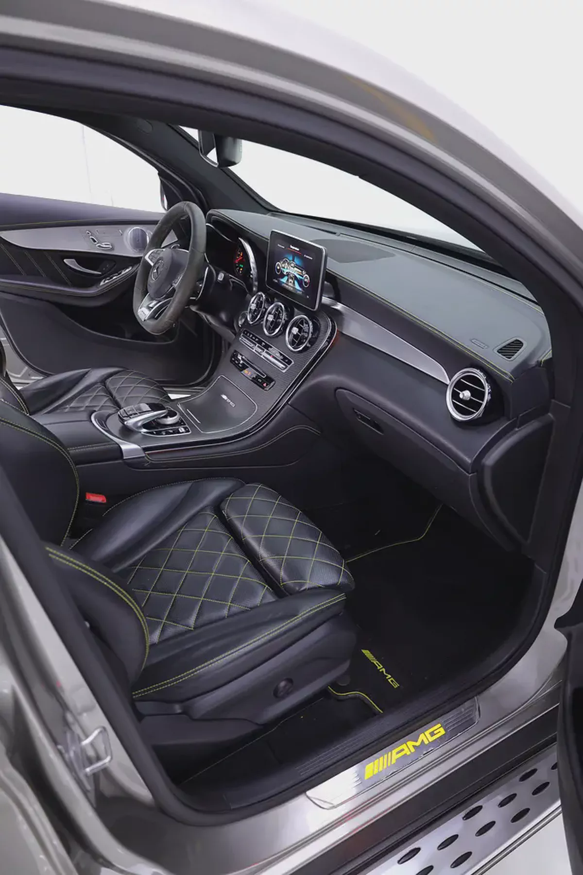 GLC 63s AMG GCC EDITION 1 + FULL CARBON + FULLY LOADED-17-17