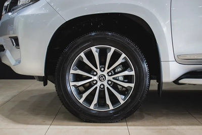 Toyota Prado Limited 2023 GCC Specs ll 0km ll V6-6