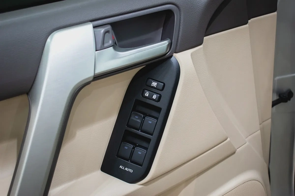 Toyota Prado Limited 2023 GCC Specs ll 0km ll V6