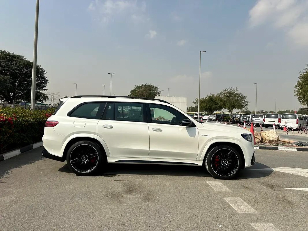 Mercedes Benz GLS63 2024 GCC-3-3