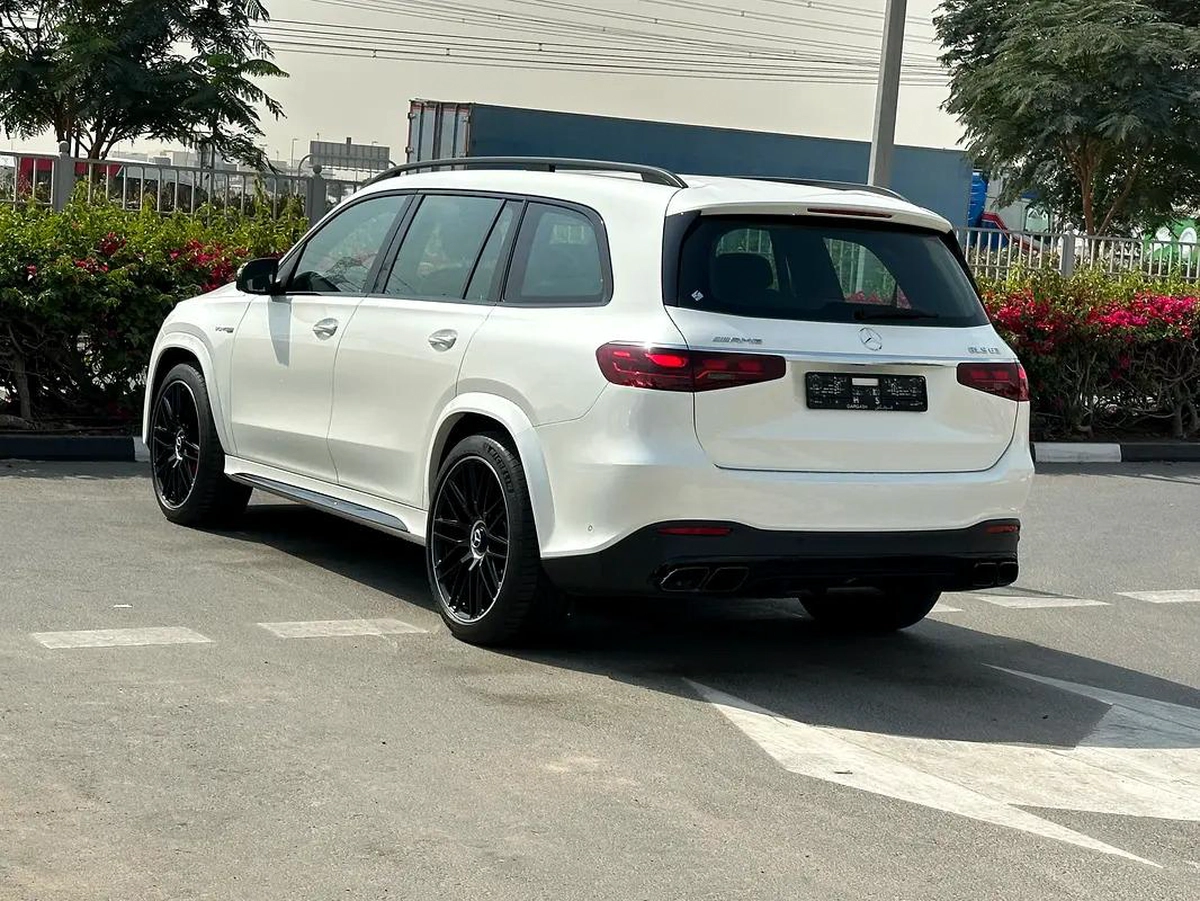 Mercedes Benz GLS63 2024 GCC-5-5