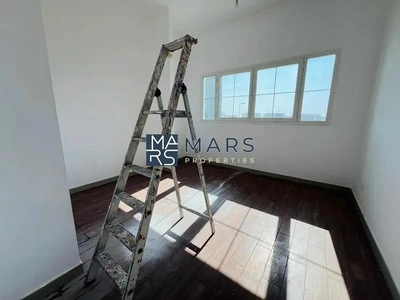 Brand New Unit| Modren Layout | Ready T0 Move-12