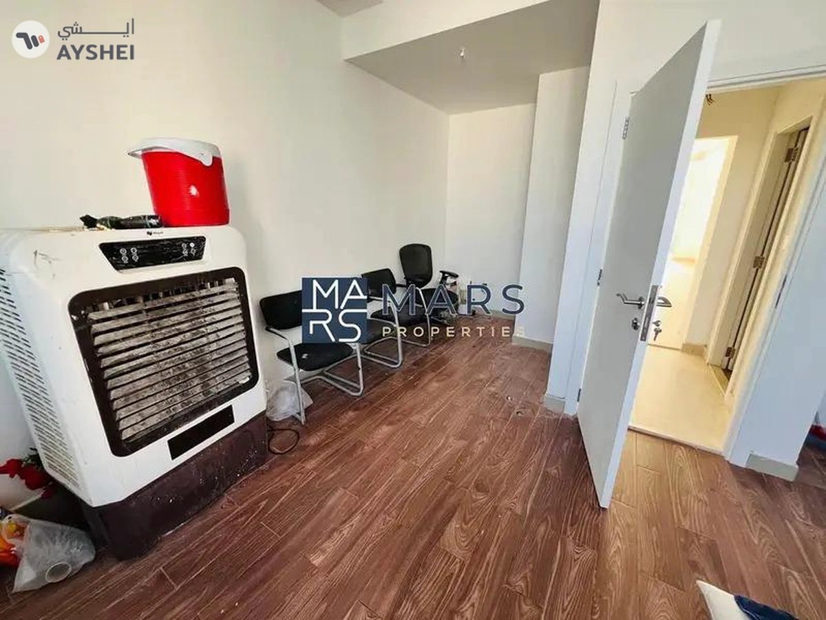 Brand New Unit| Modren Layout | Ready T0 Move-20-20