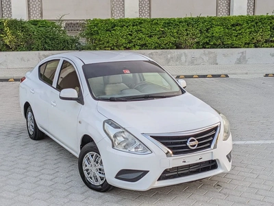 Nissan Sunny 2018 GCC Immaculate Condition Low KM Family Sedan 4 Cylinder Fully Automatic-4