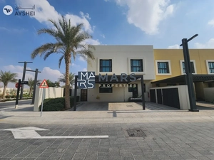 🔥 Exclusive Unit || Community 4-Bedroom Corner || For Rent 🔥