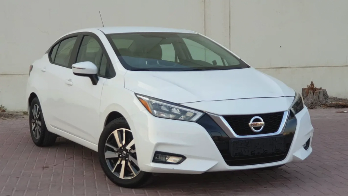 NISSAN SUNNY 1.5L - GCC SPECS - UNDER WARRANTY - FULL SERVICE HISTORY - ACCIDENT FREE --1-1