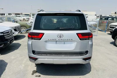 Toyota Land Cruiser VXR 3.5L-1