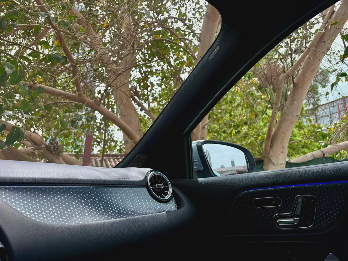 1,840 AED per month | Under Warranty till April 2027